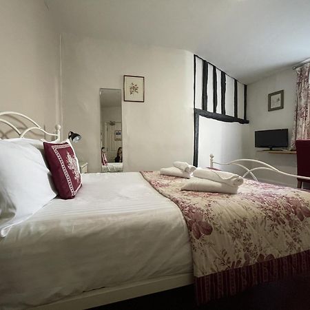 White Hart Hotel Wiveliscombe Стая снимка