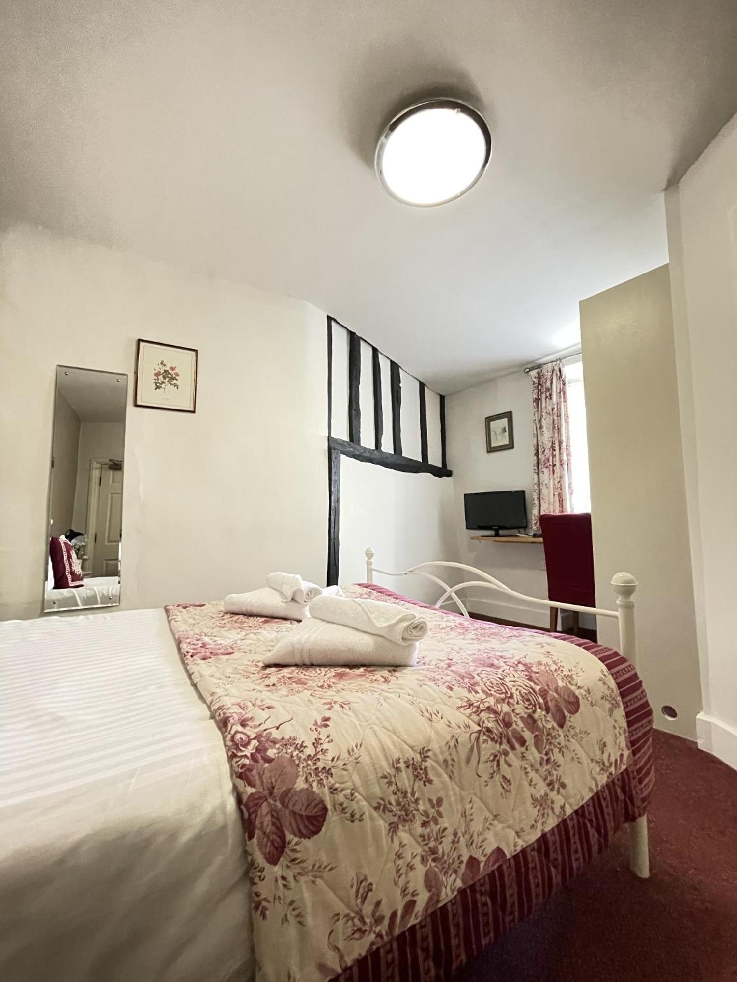 White Hart Hotel Wiveliscombe Стая снимка