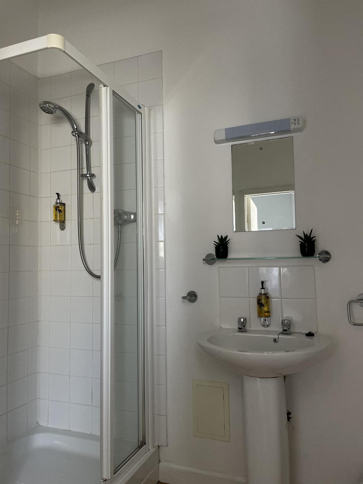 White Hart Hotel Wiveliscombe Стая снимка
