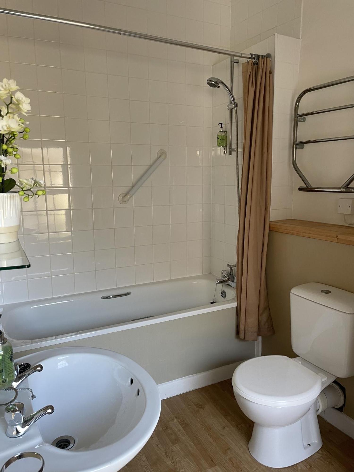 White Hart Hotel Wiveliscombe Стая снимка