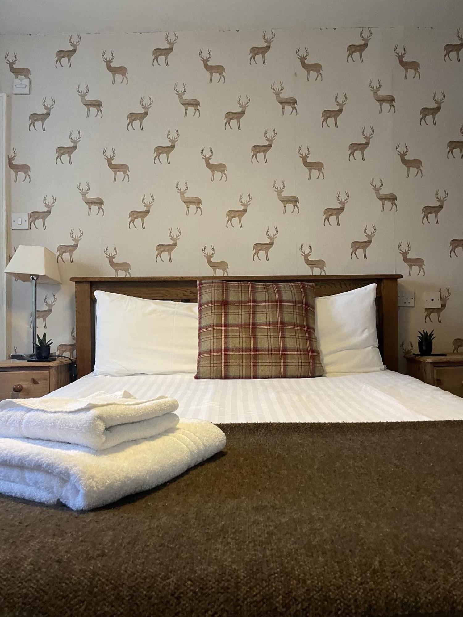 White Hart Hotel Wiveliscombe Стая снимка