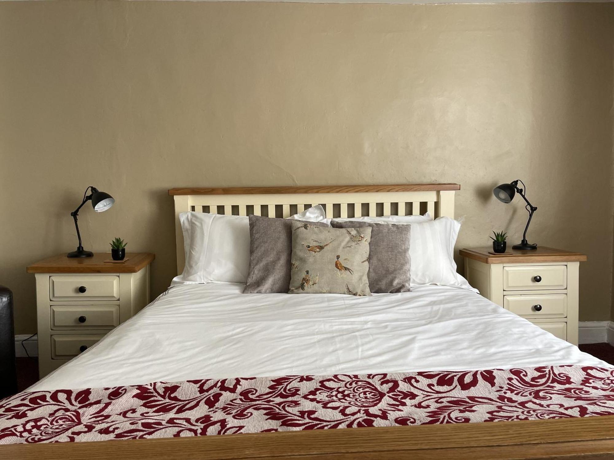 White Hart Hotel Wiveliscombe Стая снимка