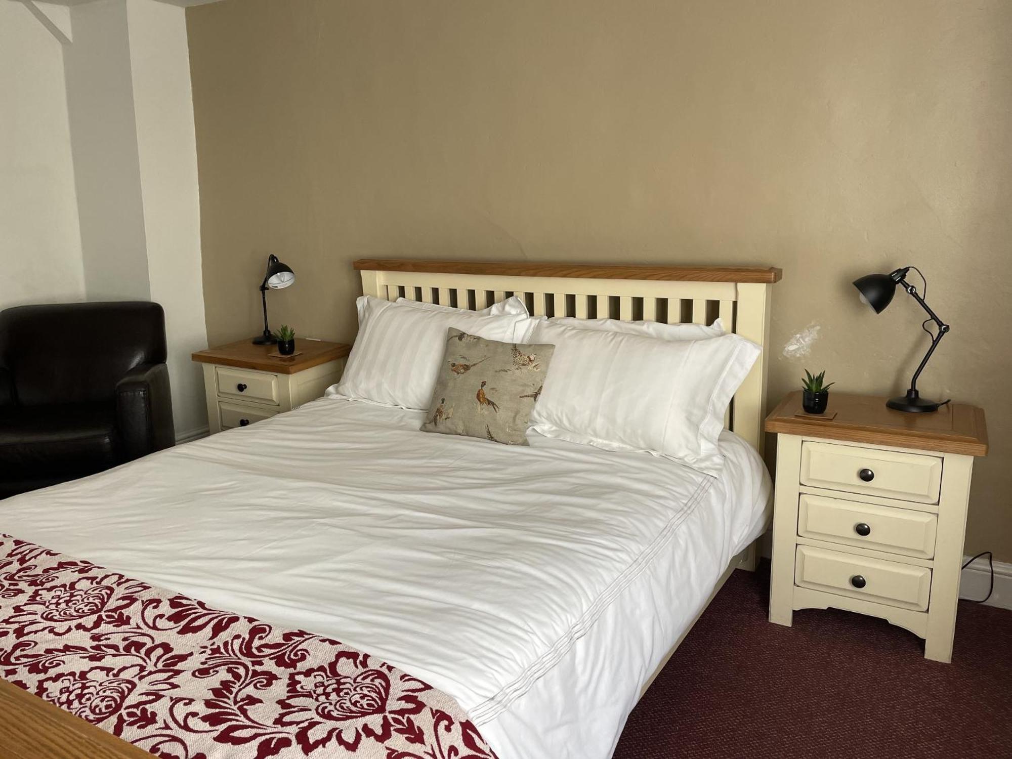 White Hart Hotel Wiveliscombe Стая снимка